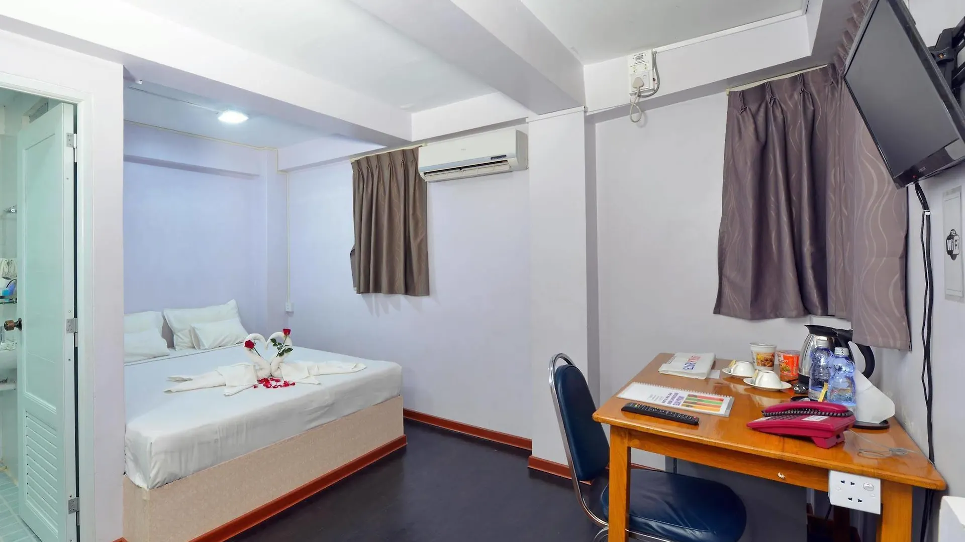 Okkala Hotel Yangon 2*,